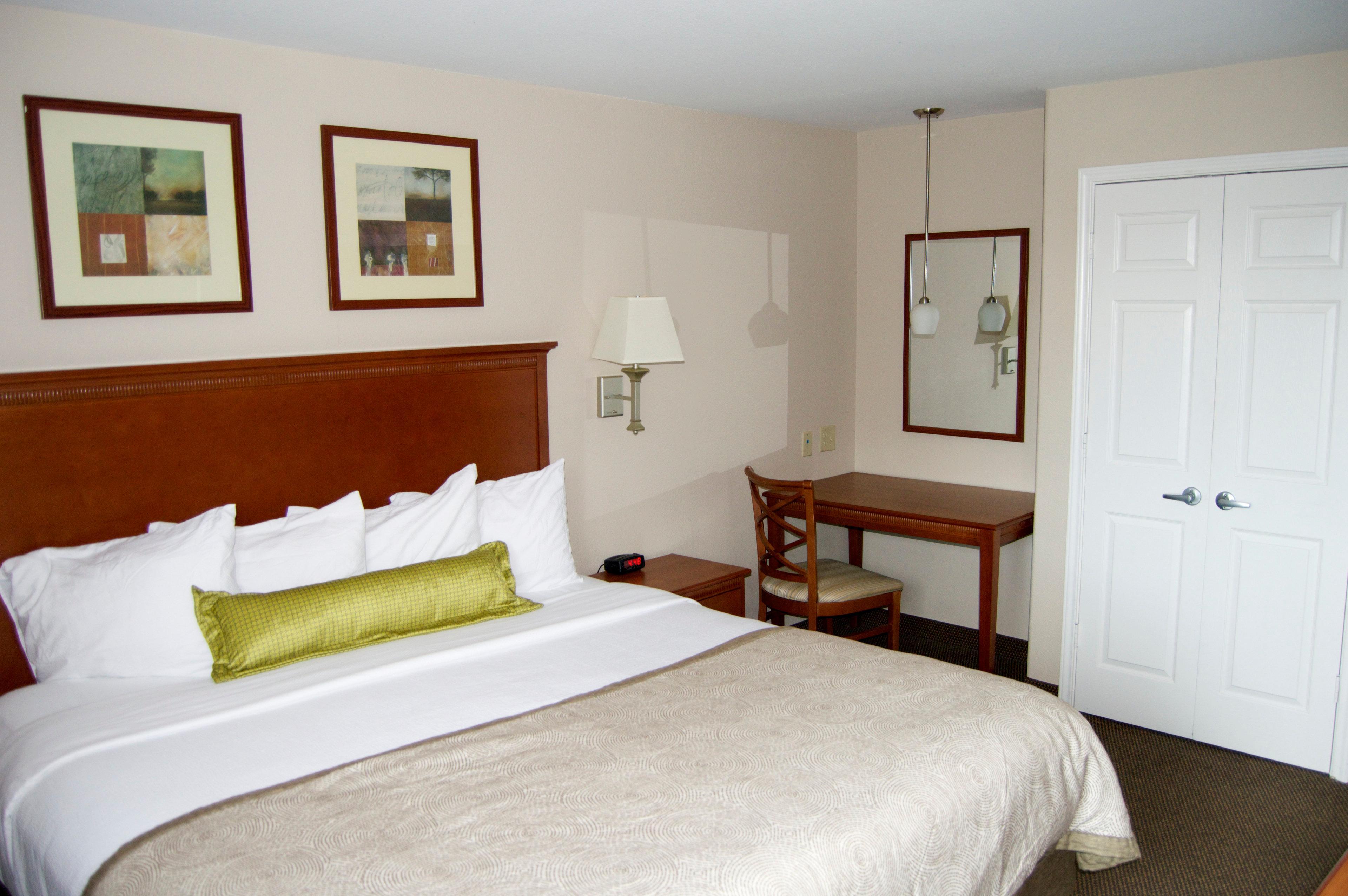 Candlewood Victoria By Ihg Eksteriør bilde