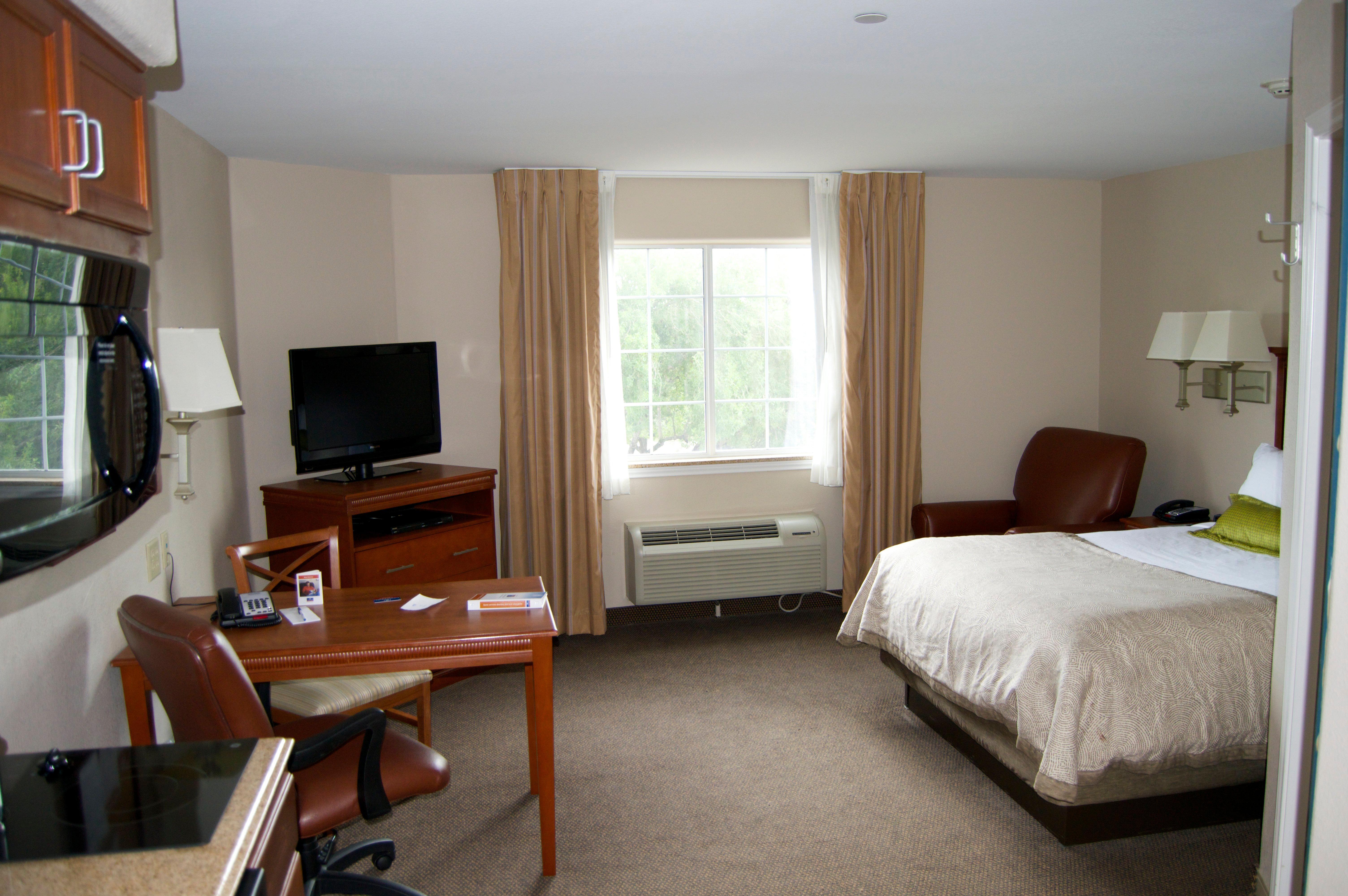 Candlewood Victoria By Ihg Eksteriør bilde
